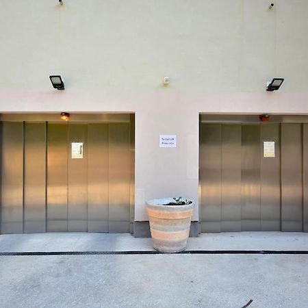Brand New ! Seaside Apt With Poolview & Parking Budva Extérieur photo
